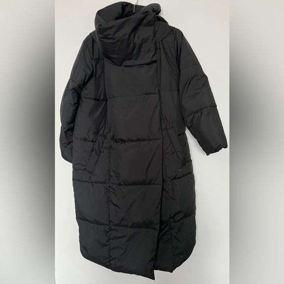 UGG water resistant puffer coat - Picture 7 of 13